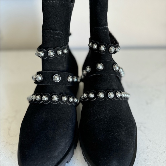 NWT Karl Lagerfeld Black Suede Moto Boots W/Silver Stud Detail. Size 8.5 - Picture 5 of 9